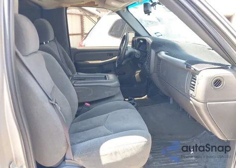 2004 Chevrolet Silverado 1500 z USA, uszkodzony, nr VIN 1GCEC14X24Z196650